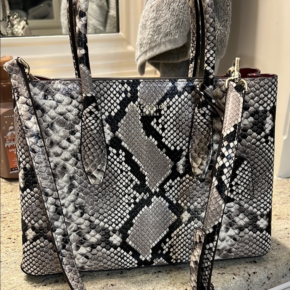 Stylish Gray and Black Tote Bag with Snakeskin Pattern